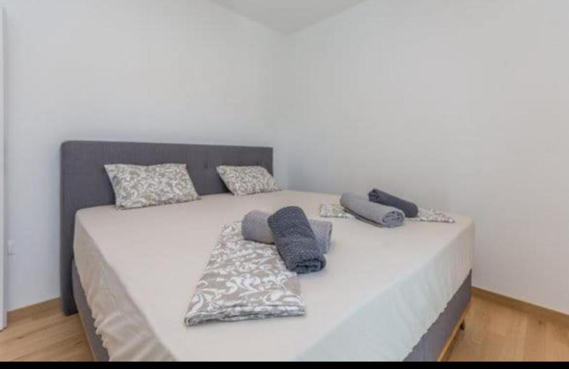 Dvj Apartments Биоград на Мору Екстериор снимка